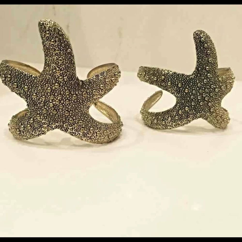 NWT Starfish Bracelet in Bronze Color